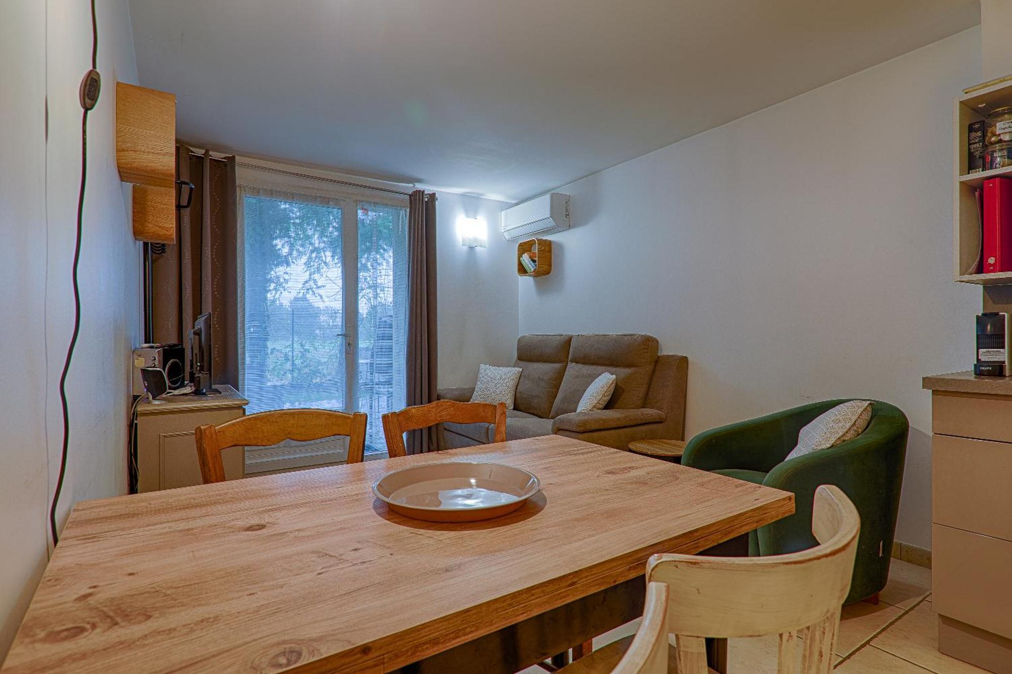 Au Epiceah, Logement A La Campagne Валанс Екстериор снимка